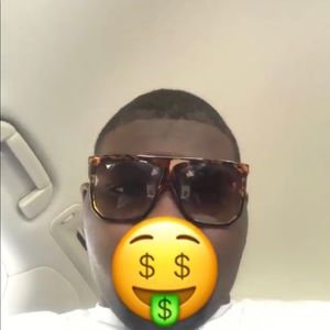 Meet your Posher, Tavarris